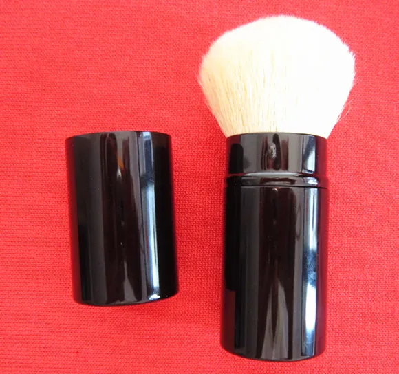 Cosmetic Retractable Bronze Powder Brush